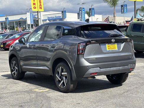 New 2026 Nissan Kicks SV image 4