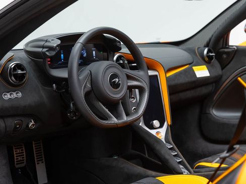New 2027 McLaren 750S Spider RWD image 2