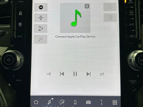 Used 2025 RAM 1500 Laramie image 28