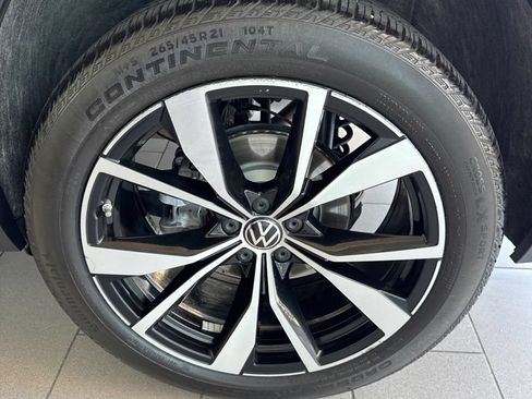 Certified 2024 Volkswagen Atlas SEL Premium R-Line AWD/4WD image 22