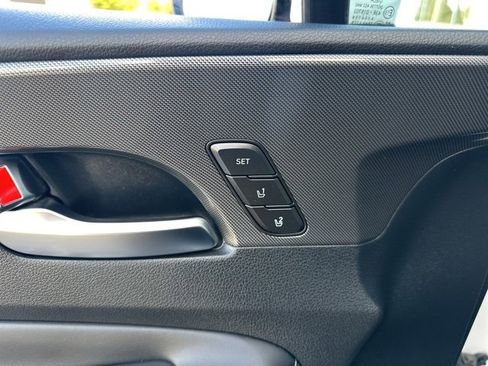 Used 2022 Hyundai Santa Fe Limited image 17