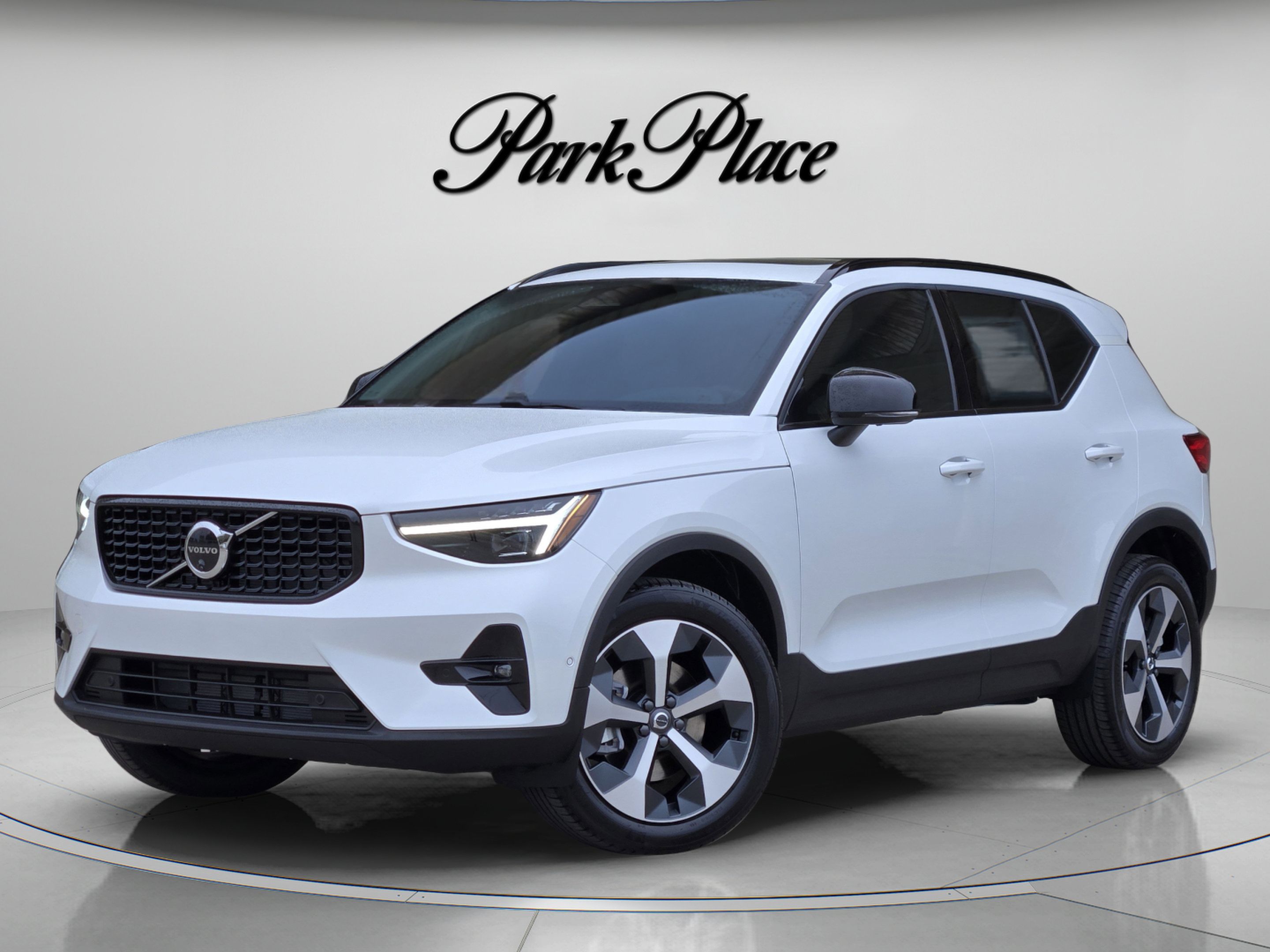 Used 2026 Volvo XC40 B5 Plus w/ Protection Package Premier AWD/4WD image 1