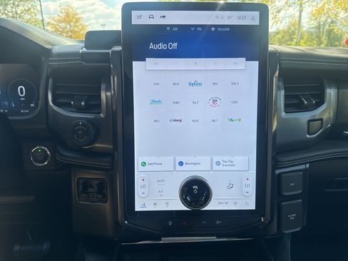 New 2025 Ford F150 Lightning Platinum image 29