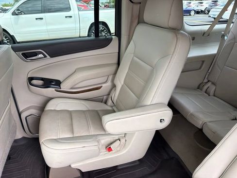 Used 2020 GMC Yukon XL Denali w/ Denali Ultimate Package AWD/4WD image 16