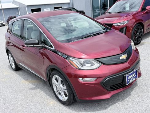 Used 2017 Chevrolet Bolt LT FWD image 2