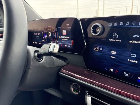 Used 2025 Chevrolet Traverse Z71 w/ Driver Confidence Package image 55