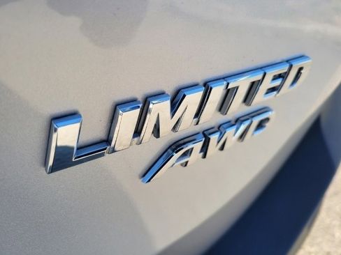 Used 2015 Toyota RAV4 Limited AWD/4WD image 27