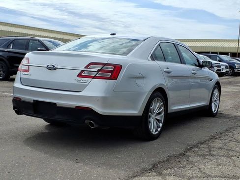 Used 2017 Ford Taurus Limited FWD image 5