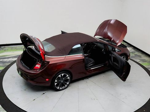 Used 2018 Buick Cascada Premium FWD image 35