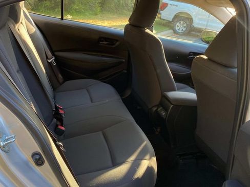 Used 2023 Toyota Corolla LE w/ LE Convenience Package FWD image 32