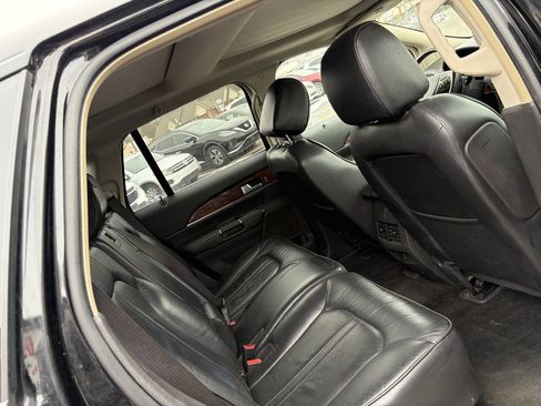 Used 2013 Lincoln MKX AWD image 18