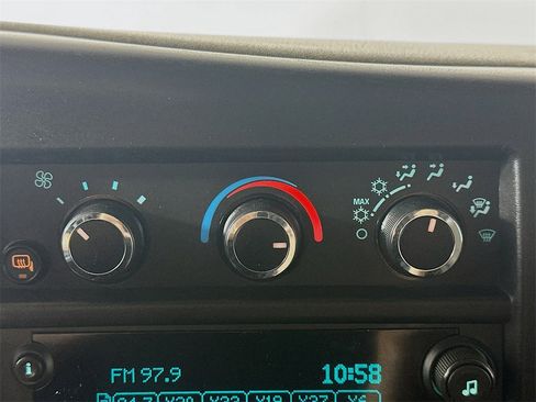 Used 2023 GMC Savana 2500 w/ Driver Convenience Package image 18