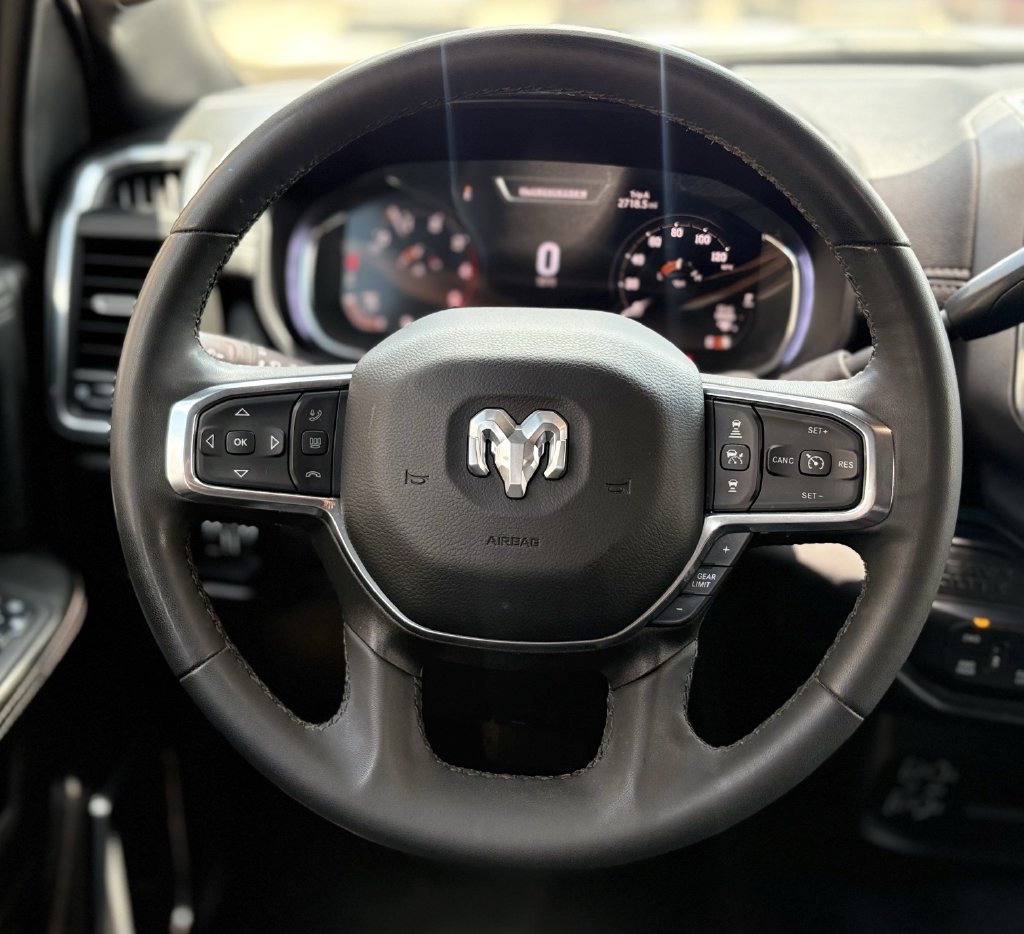 Used 2025 RAM 3500 Laramie AWD/4WD image 15