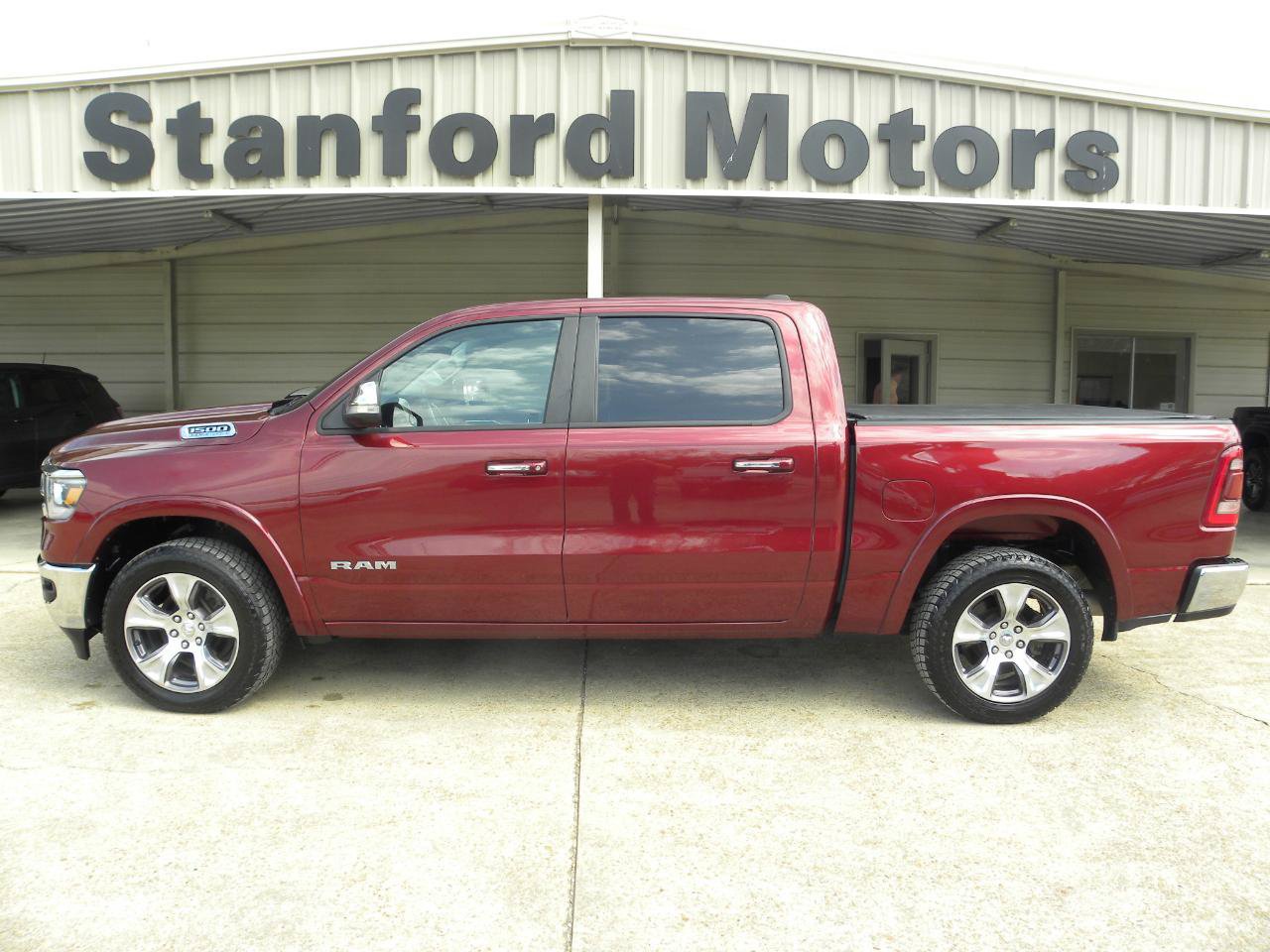 Used 2022 RAM 1500 Laramie AWD/4WD image 2