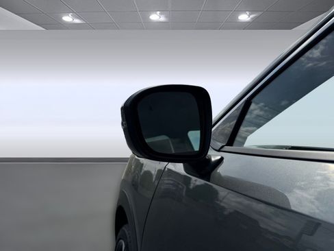Certified 2025 Nissan Kicks SR FWD image 21