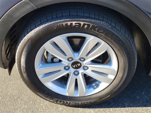 Used 2017 Kia Sportage LX image 9