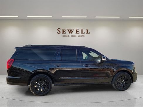 Used 2025 Ford Expedition Max Platinum w/ Stealth Appearance Package image 6
