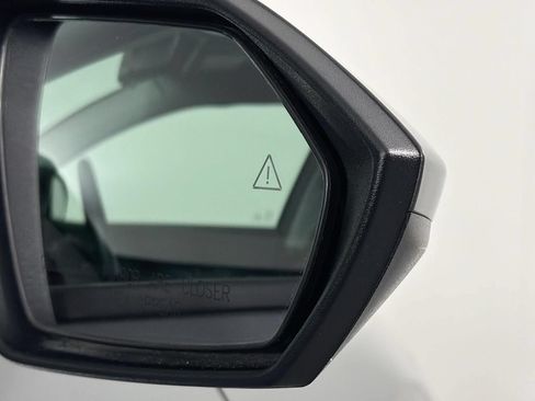 Used 2024 Hyundai Elantra SEL FWD image 33