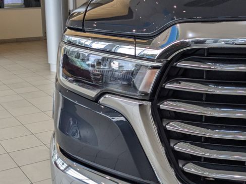 New 2026 RAM 1500 Laramie AWD/4WD image 9