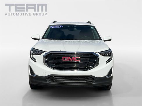 Used 2020 GMC Terrain SLE w/ Driver Convenience Package image 2