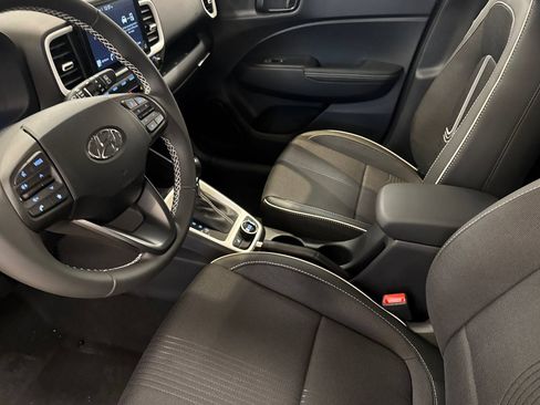 Used 2026 Hyundai Venue SEL FWD image 10