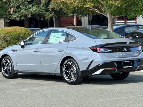 New 2025 Hyundai Sonata SEL image 6