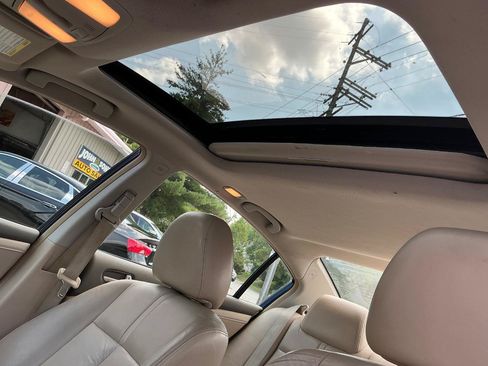 Used 2011 Nissan Altima 2.5 SL w/ Technology Pkg FWD image 21