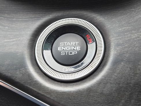 Used 2021 Jeep Grand Cherokee L Overland w/ Luxury Tech Group IV image 21