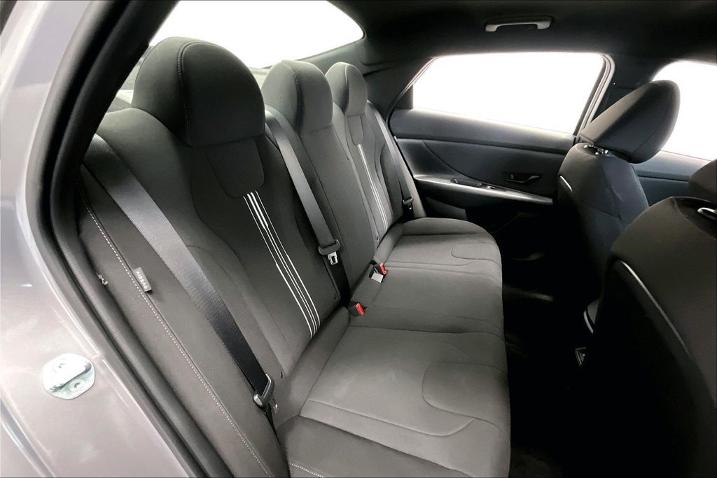 Certified 2025 Hyundai Elantra Sport FWD image 28