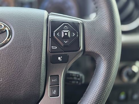 Used 2022 Toyota Tacoma TRD Off-Road w/ Technology Package image 34