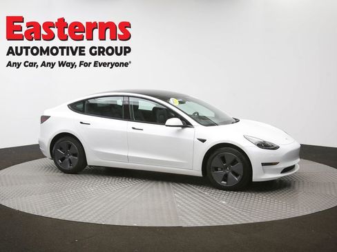 Used 2023 Tesla Model 3 Standard Range image 45