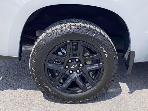 Used 2025 Chevrolet Silverado 1500 RST AWD/4WD image 47