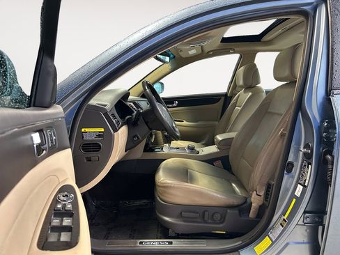 Used 2011 Hyundai Genesis 4.6 image 21