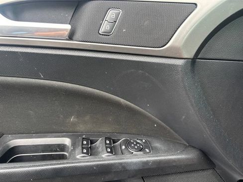 Used 2018 Ford Fusion SE FWD image 9