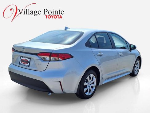 Certified 2026 Toyota Corolla LE FWD image 5