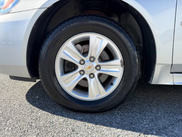Used 2014 Chevrolet Impala Limited LS FWD image 29