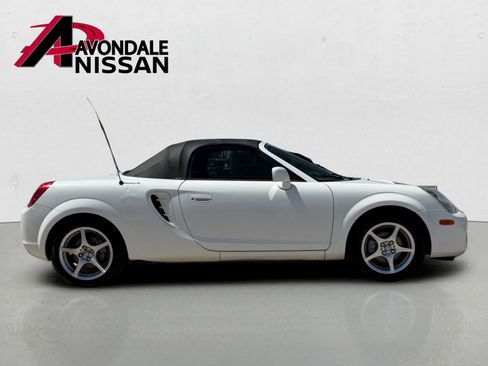 Used 2004 Toyota MR2 RWD image 7