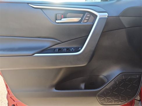 Used 2025 Toyota RAV4 XLE Premium image 23
