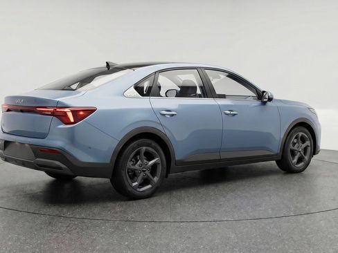 Used 2025 Kia K4 FWD image 9
