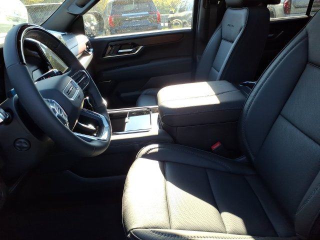 New 2027 GMC Yukon Denali w/ Denali Reserve Package AWD/4WD image 5