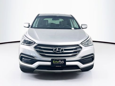 Used 2018 Hyundai Santa Fe Sport image 2