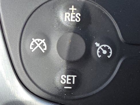 Used 2019 GMC Acadia SLE image 16