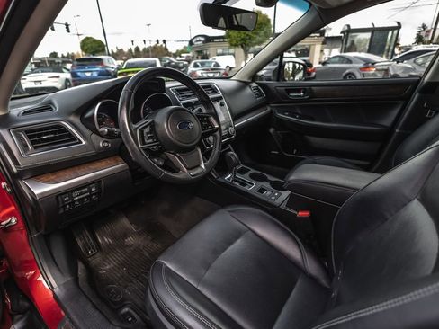 Used 2018 Subaru Outback 2.5i Limited AWD/4WD image 18