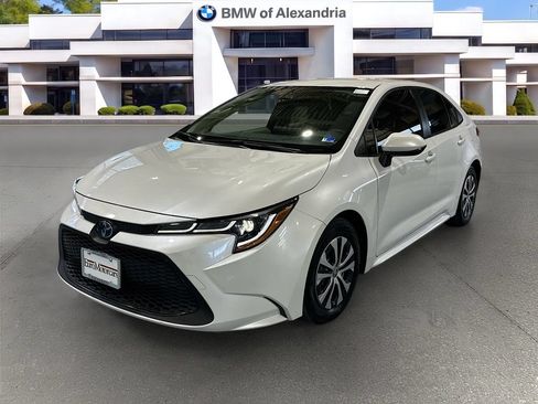 Used 2022 Toyota Corolla LE w/ Premium Interior Package FWD image 1