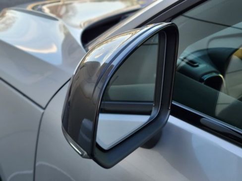 Used 2023 Volvo XC40 Recharge Ultimate image 38