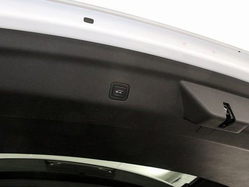 Certified 2023 GMC Yukon SLT image 29