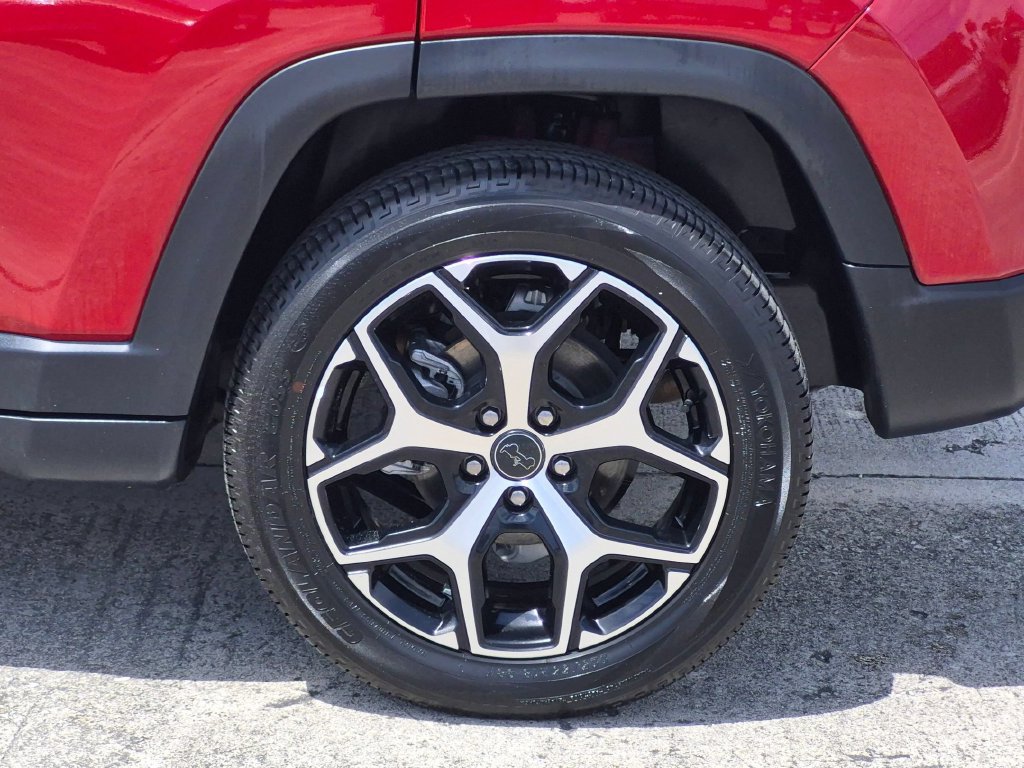 Used 2025 Jeep Compass Limited AWD/4WD image 35