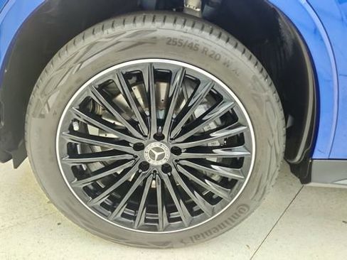 Used 2025 Mercedes-Benz GLC 350e 4MATIC w/ AMG Line image 65