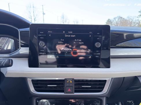 New 2026 Volkswagen Taos SEL image 12