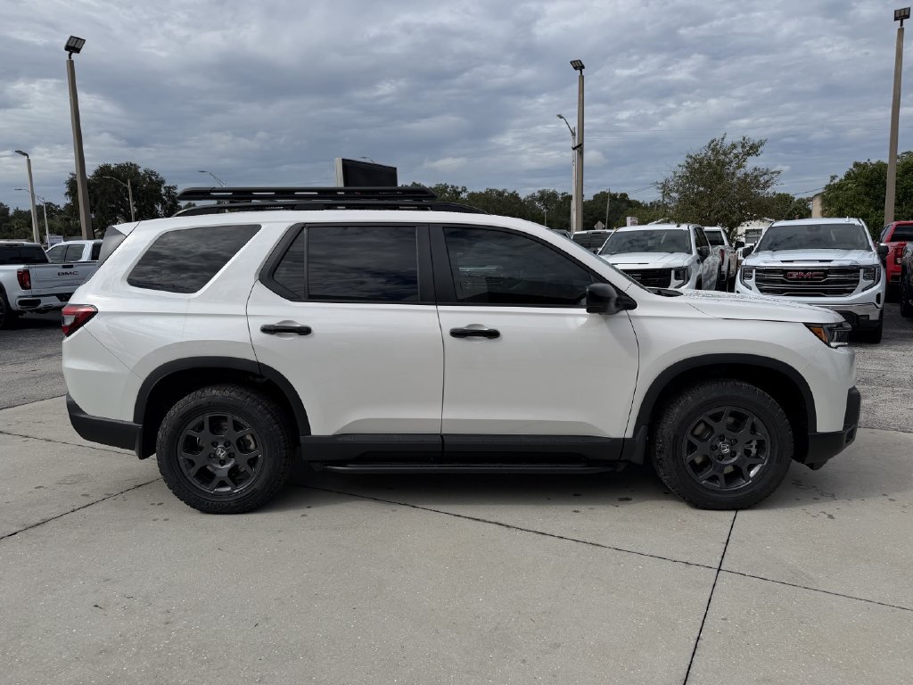 New 2026 Honda Pilot TrailSport image 3